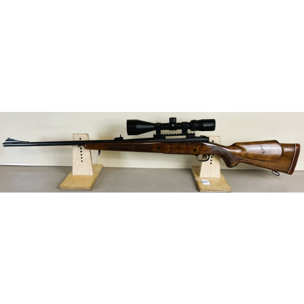 WINCHESTER MODEL 70 IN .264 WIN MAG 