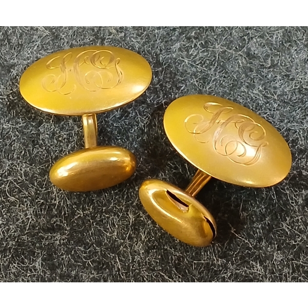 PAIR OF 14K GOLD CUFFLINKS