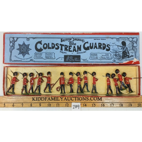 BRITAINS SOLDIERS LEAD FIGURES - NO. 120 COLDSTREAM GUARDS
