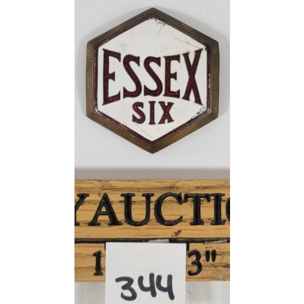 1932 (?) ESSEX SIX RAD BADGE