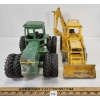 Image 2 : LOT OF 2 - ERTL INTERNATIONAL DIECAST BACKHOE LOADER & JOHN DEERE TRACTOR