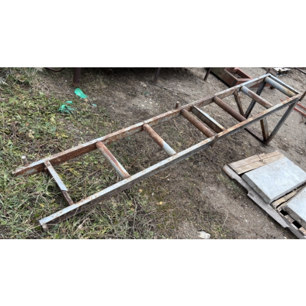 10 FOOT ROLLER TABLE  - 20 INCH WIDE