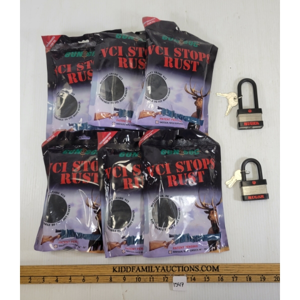 LOT OF 8 - SHOTGUN / RIFLE GUNSOCKS & RUGER GUN LOCKS - 48IN-56IN