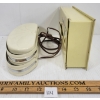 Image 3 : LOT OF 2 - PORTABLE ELECTRIC CLAM STYLE LAMP & PAINTED METAL TISSUE BOX