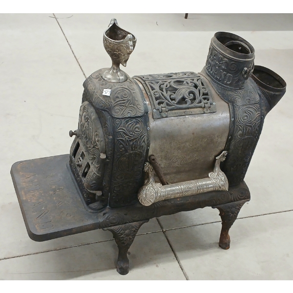 OAK GARLAND POTBELLY WOOD STOVE