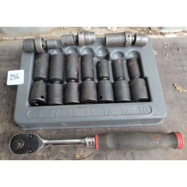 SNAP ON RATCHET & SWIVEL SOCKETS