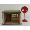 Image 4 : LOT OF 2 - TEXACO PRESS-BOARD PLAY SET & TIN SIGN