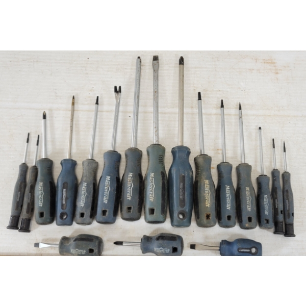 LOT OF 18 - MASTERCRAFT SCREWDRIVERS