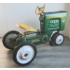 Image 2 : MURRAY DIESEL 2 TON PEDAL TRACTOR