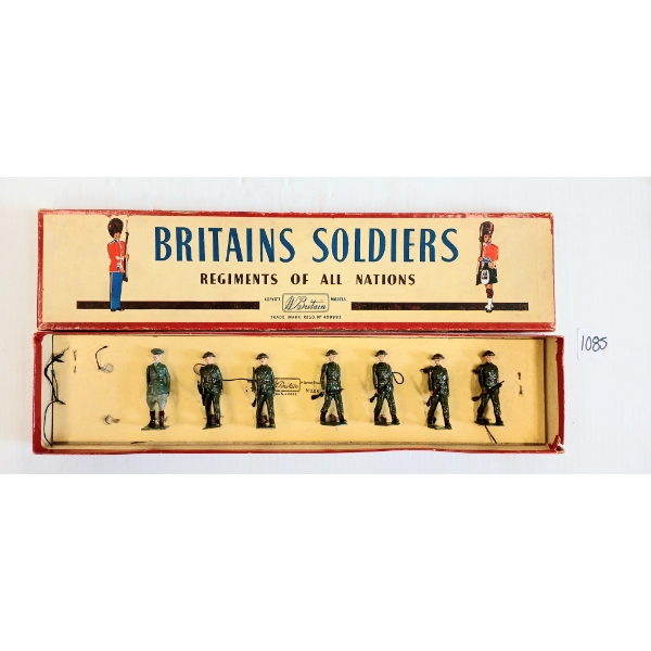 BRITAINS SOLDIERS LEAD FIGURES - NO. 1603 REPUBLIC OF IRELAND INFANTRY IN BATTLEDRESS