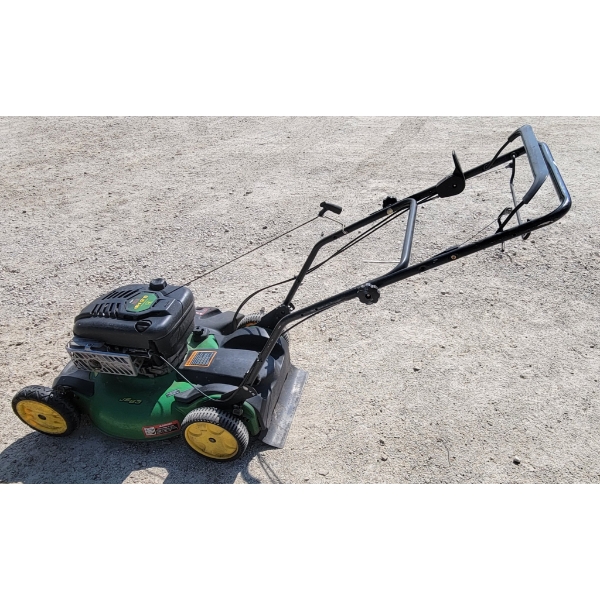 JOHN DEERE 6.5HP GAS PUSH LAWN MOWER