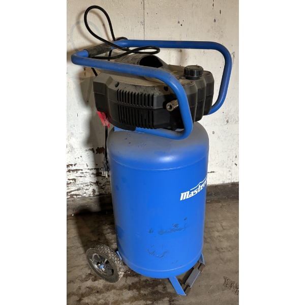 MASTER CRAFT PORTABLE COMPRESSOR - 10 GAL