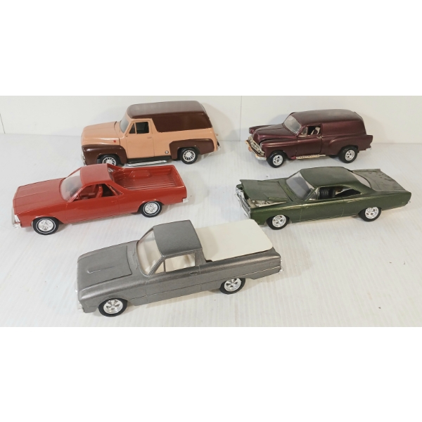 LOT OF 5 - PLASTIC MODEL CARS - 1969 ROAD RUNNER, 1980 EL CAMINO, FORD TRUCK, ETC