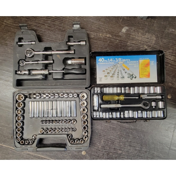 LOT OF 2 - RATCHET SOCKET SETS - INCL 1/4" & 3/8"