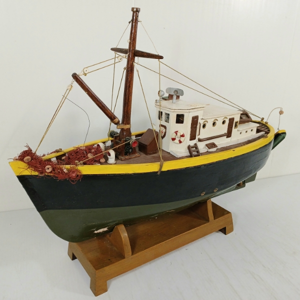 MALTA TUGBOAT MODEL W/ STAND