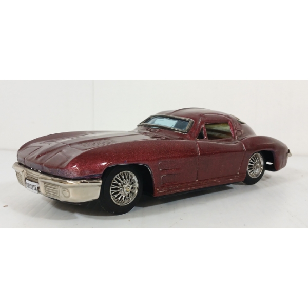 BANDAI TIN LITHO CHEVROLET CORVETTE STINGRAY FRICTION CAR