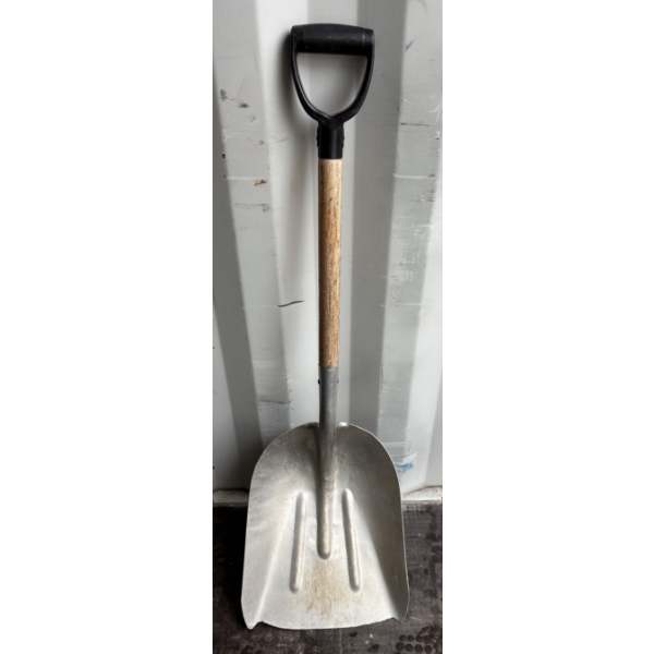 ALLUMINUM GRAIN SHOVEL 