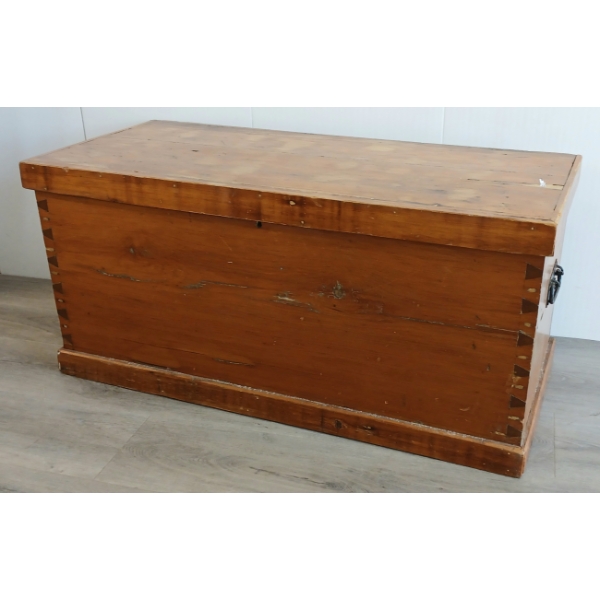 BLANKET BOX