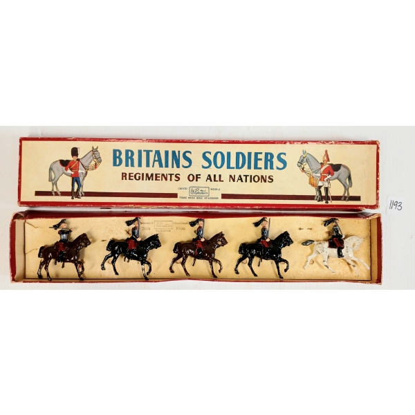 BRITAINS SOLDIERS LEAD FIGURES - NO. 136 CUISASSIERS