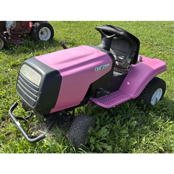CRAFTSMAN LAWN TRACTOR - 13 HP B&S ENGINE 
