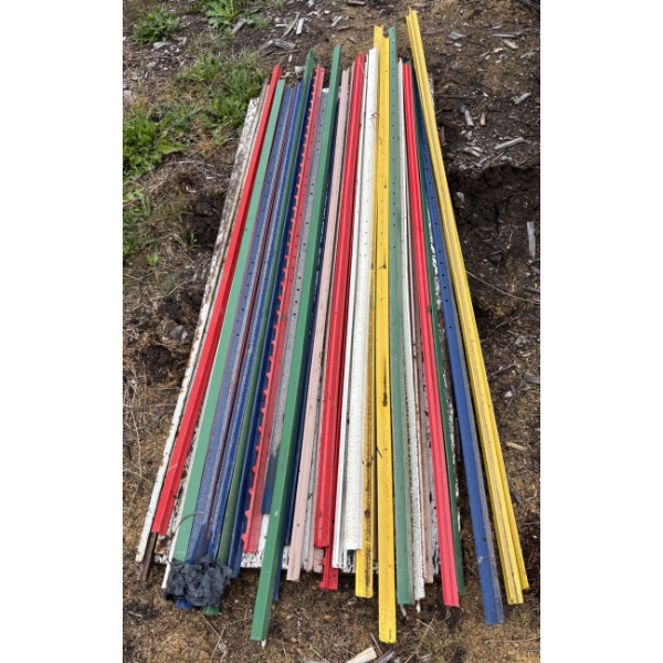 LOT OF APPROX 70 - FENCING T STAKES