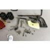 Image 4 : RUGER NEW MODEL BLACKHAWK IN .45 COLT - PARTS GUN, RESTRICTED 