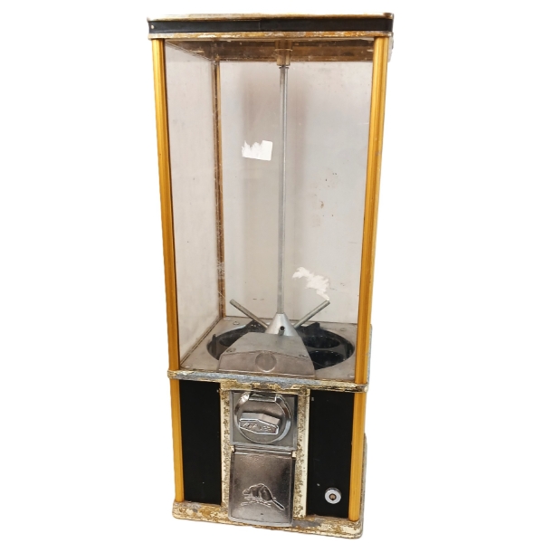 BEAVER COIN OP GAME / CANDY DISPENSER - CIRCA LATE 20TH CENTURY