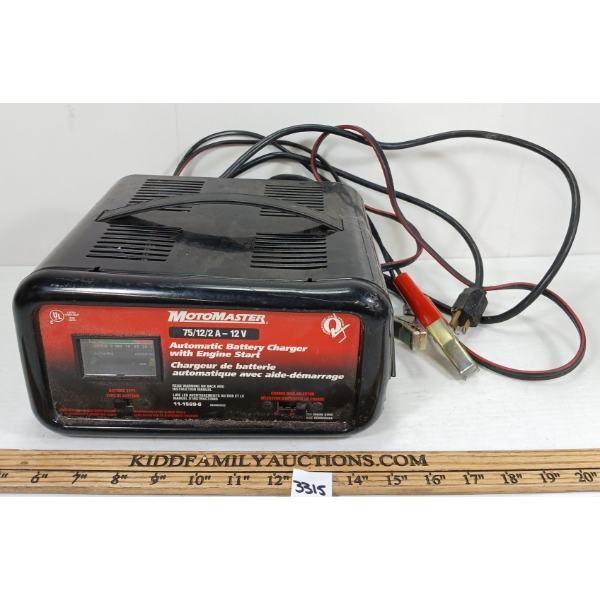 MOTOMASTER AUTO BATTERY CHARGER W/ ENGINE START