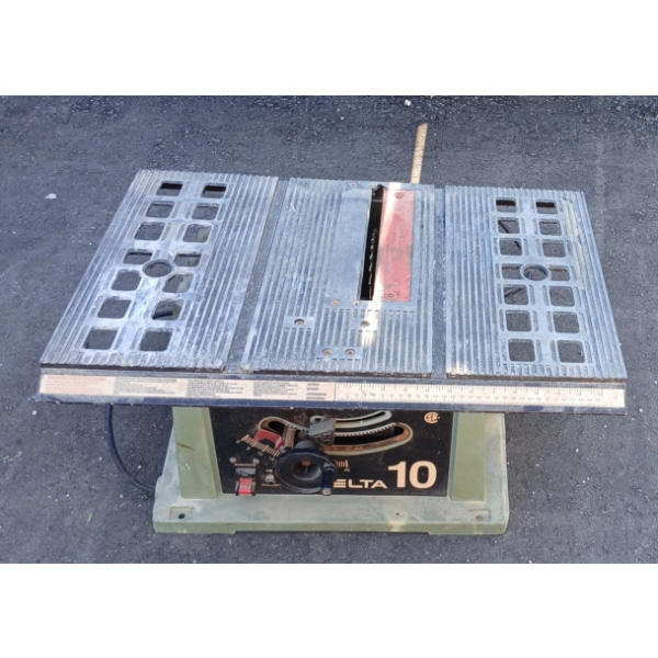 DELTA 10" TABLE SAW