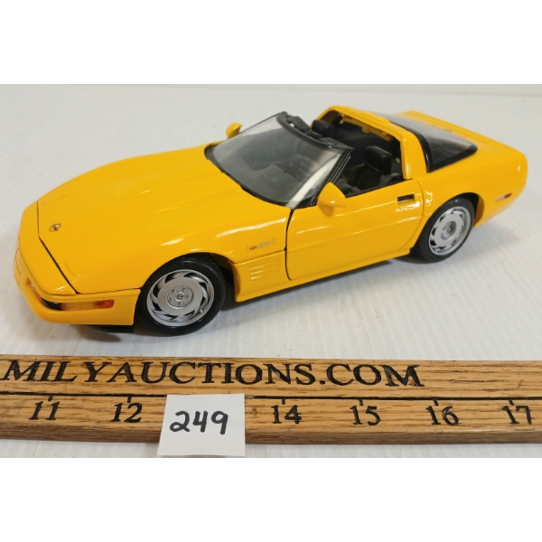 MAIJTO METAL/PLASTIC CORVETTE ZR-1 MODEL