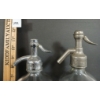 Image 6 : LOT OF 2 - M.J. O'BRIEN & HERMAN TEWES - CLEAR ACID-ETCHED - SELTZER BOTTLES - INCL 25OZ