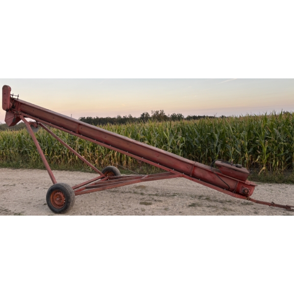 21 FT GRAIN CONVEYOR - 10 INCH PADDLE WIDTH