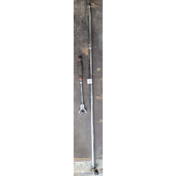 LOT OF 2 - SNAP ON BREAKER BAR & RATCHET