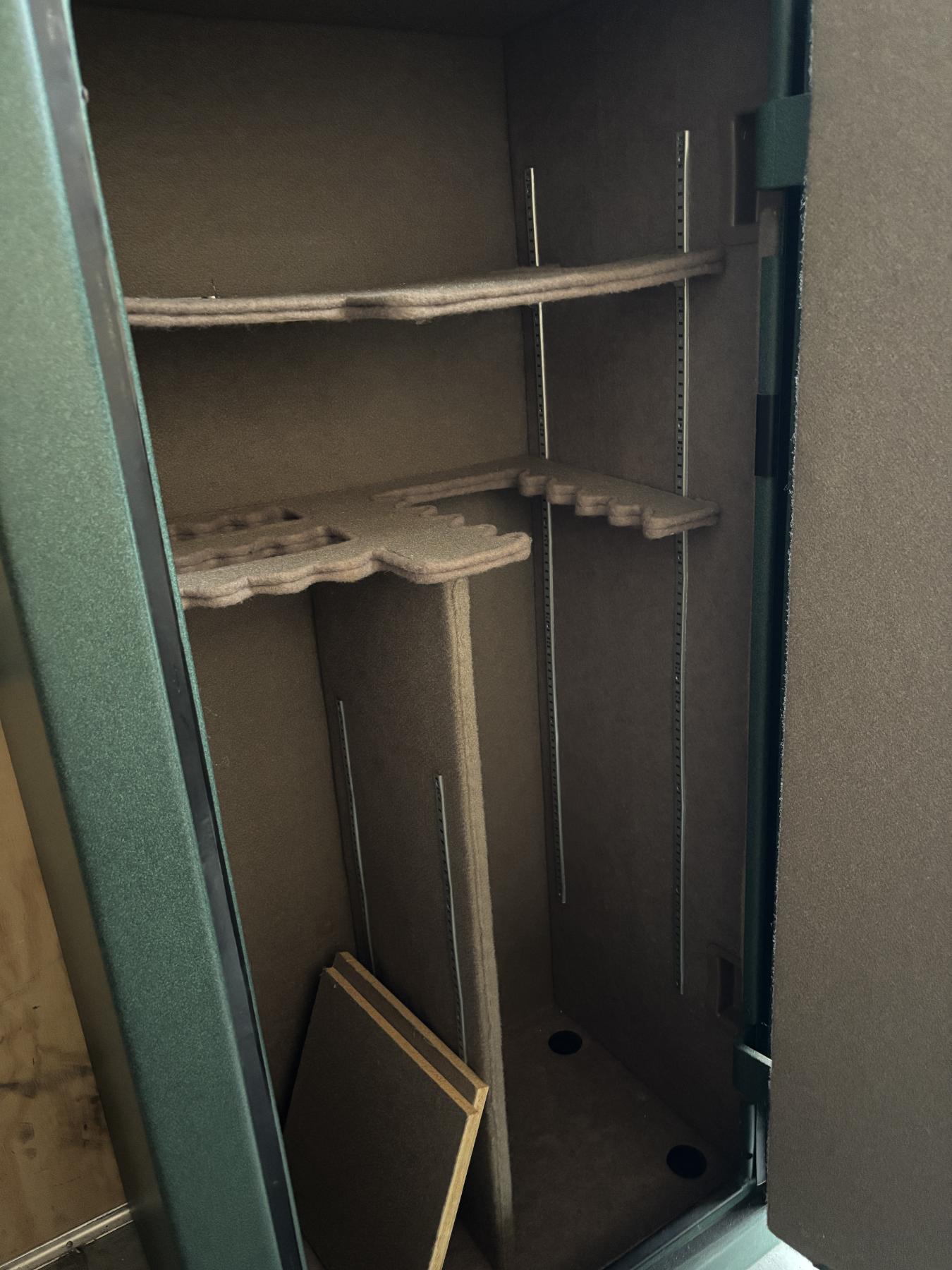 TIMBER RIDGE BY LIBERTY GUN SAFE W/ COMBO