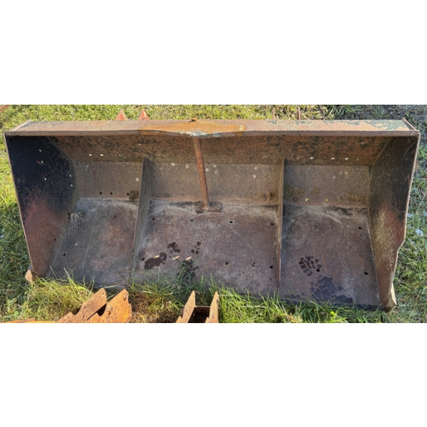 MATERIAL BUCKET - 66 INCH 