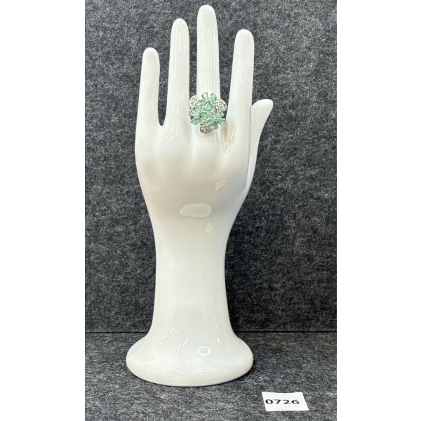 NATURAL EMERALD MELEE SS FLOWER RING