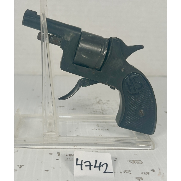 HS .22 CAL (?) BLANK / STARTER PISTOL - NO PAL REQD
