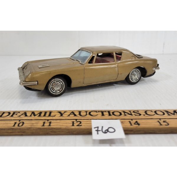 AVANTI TIN FRICTION CAR