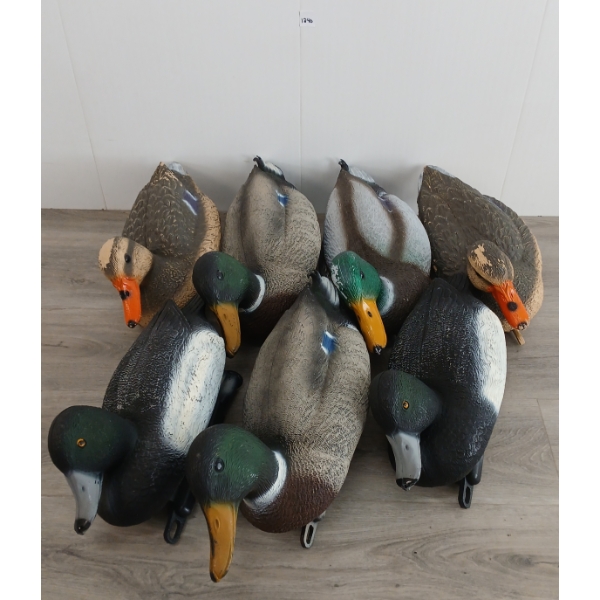 LOT OF 7 - CARRY-LITE DECOY DUCKS