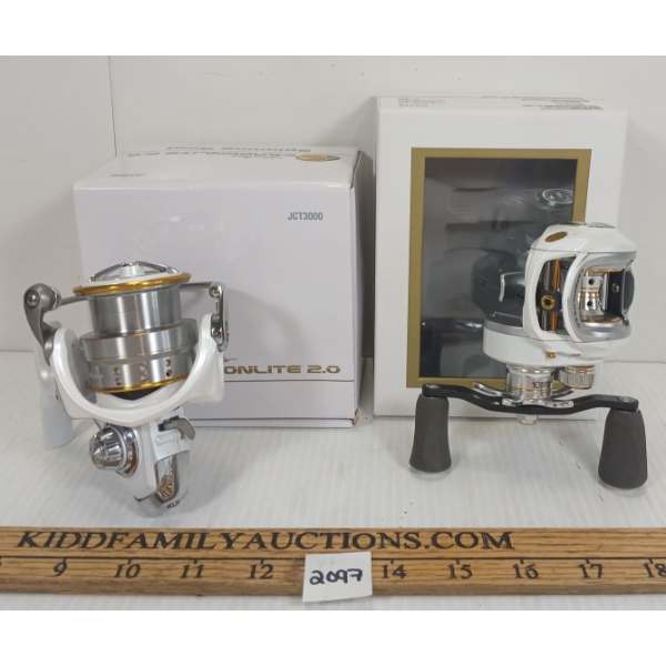 LOT OF 2 - BASS PRO SHOPS CARBONLITE 2.0 SPINNING & BAITCAST REELS