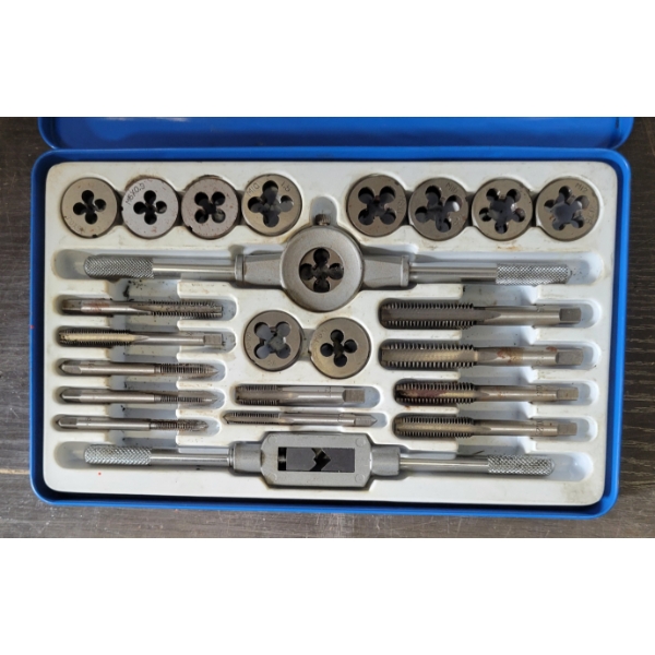 MASTERCRAFT METRIC TAP & DIE SET