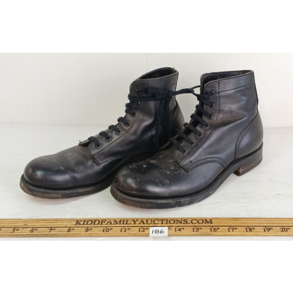 1955 CDN BLACK LEATHER ANKLE BOOTS