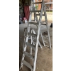 Image 2 : LOT 2 - STEP LADDERS