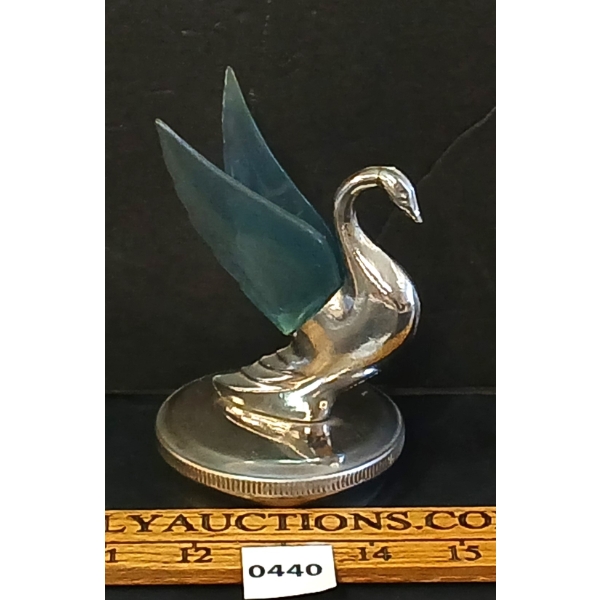 1940'S PACKARD RAD CAP W/ GLASS WINGS