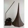 Image 4 : EDISON STANDARD PHONOGRAPH W/ MORNING GLORY HORN