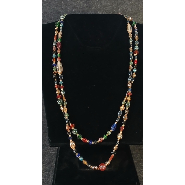 GLASS BEAD NECKLACE