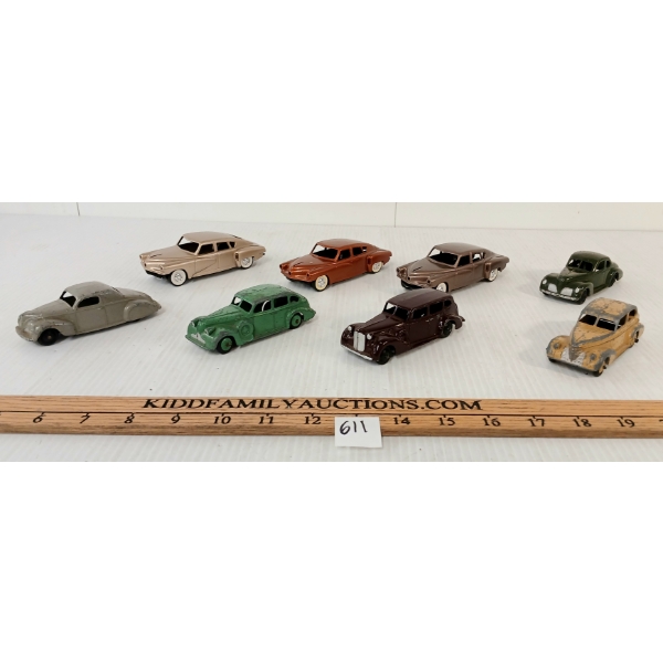 LOT OF 8 - DINKY TOYS DIECAST MODELS - STUDEBAKER, PACKARD, OLDSMOBILE, ETC