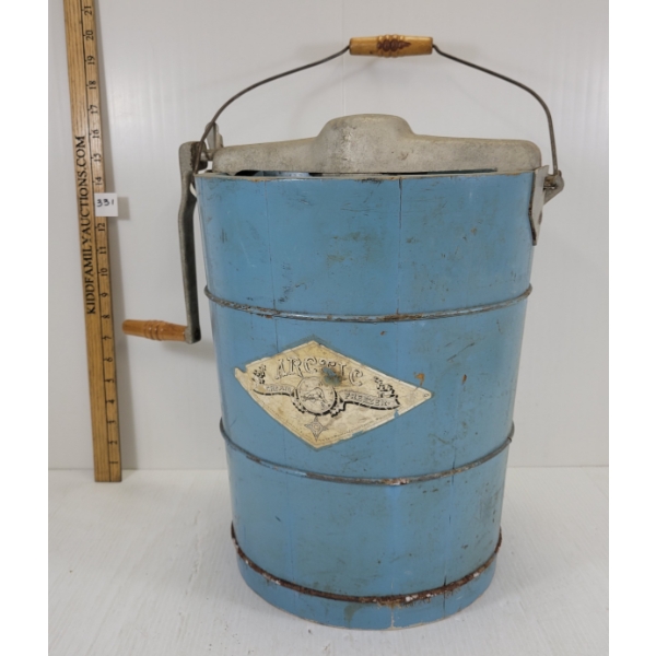 ARCTIC CREAM FREEZER HAND CRANK ICE CREAM MAKER