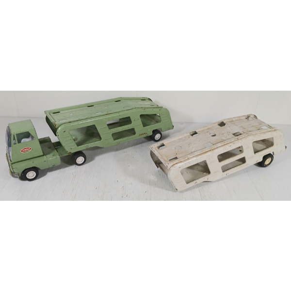 LOT OF 2 - TONKA PRESSED STEEL CAR HAULER & TRAILER