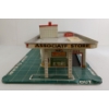 Image 4 : MARX PRESSED TIN SERVICE STATION
